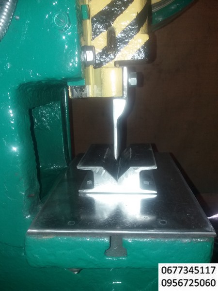 пресс кривошипный  6,3 тонн усилием советский , пресс с кривошипно-шатунным механизмом действия и электрическим питанием , ,олх ,предназначен для операций холодной штамповки: вырубки, пробивки, гибки, неглубокой вытяжки , опресcовки  зажимов , скоб и наконечников на проводах , таблетпресс , таблетирование , возможность ручного , операций холодной штамповки из ленты, полосы и штучных заготовок, простота в работе и обслуживании ножного управления, штампы, пуансон , матрица, блоки штампов, пресс предназначен для различных , пресс небольшой кривошипный, пресс механический для небольшого бизнеса, Штампы, блоки штампов ,матрица, пуансон, штамповая оснастка, струбцины , штативы, ручной пресс для штамповки, рычажный ручной пресс для штамповки, пресс гараж , пресс мастерская, предназначен для штамповки деталей на провал, а также других операций штамповки с необходимым усилием до 6,3 тонн. Ход ползуна регулируемый.